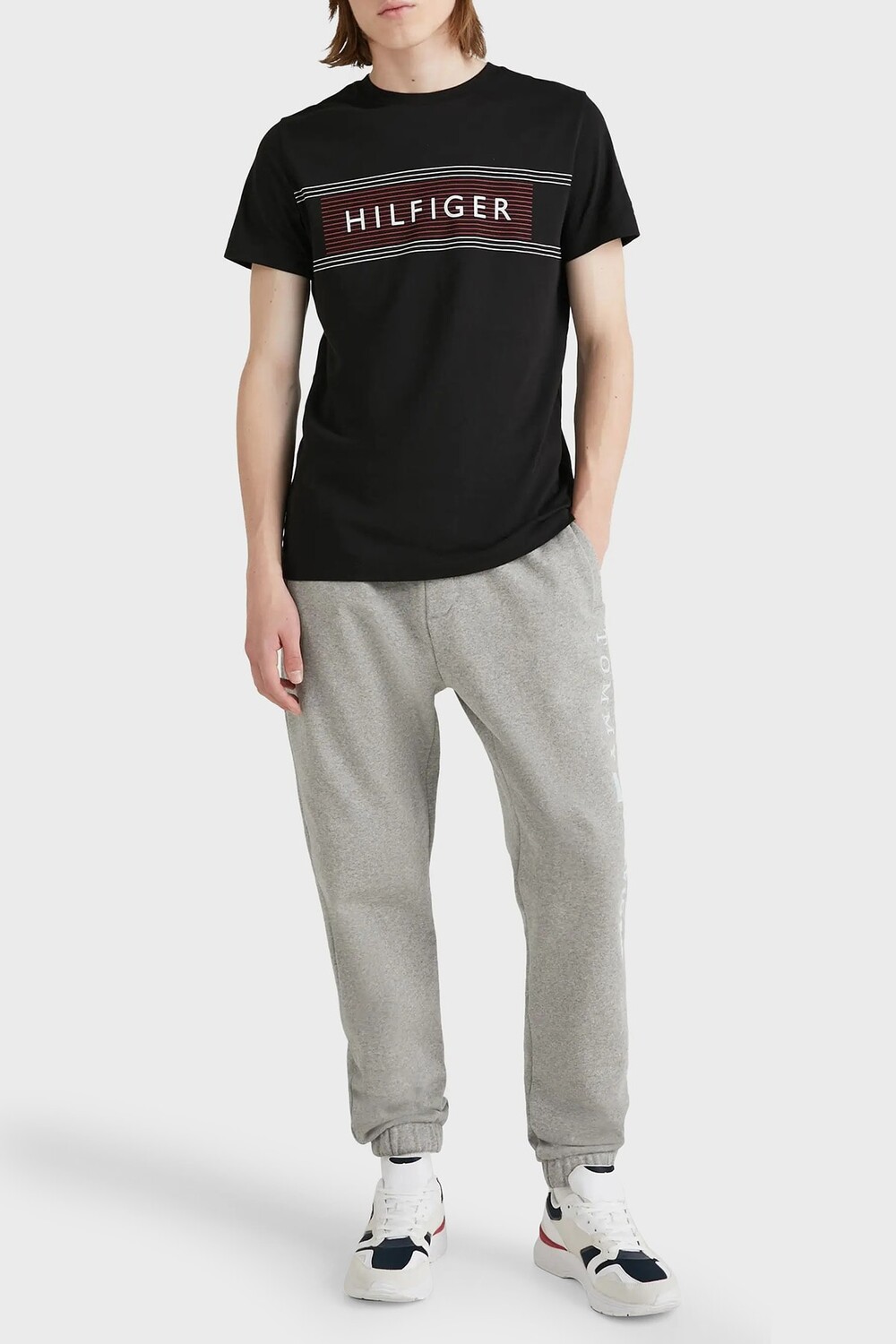 

Футболка Tommy Hilfiger, черный