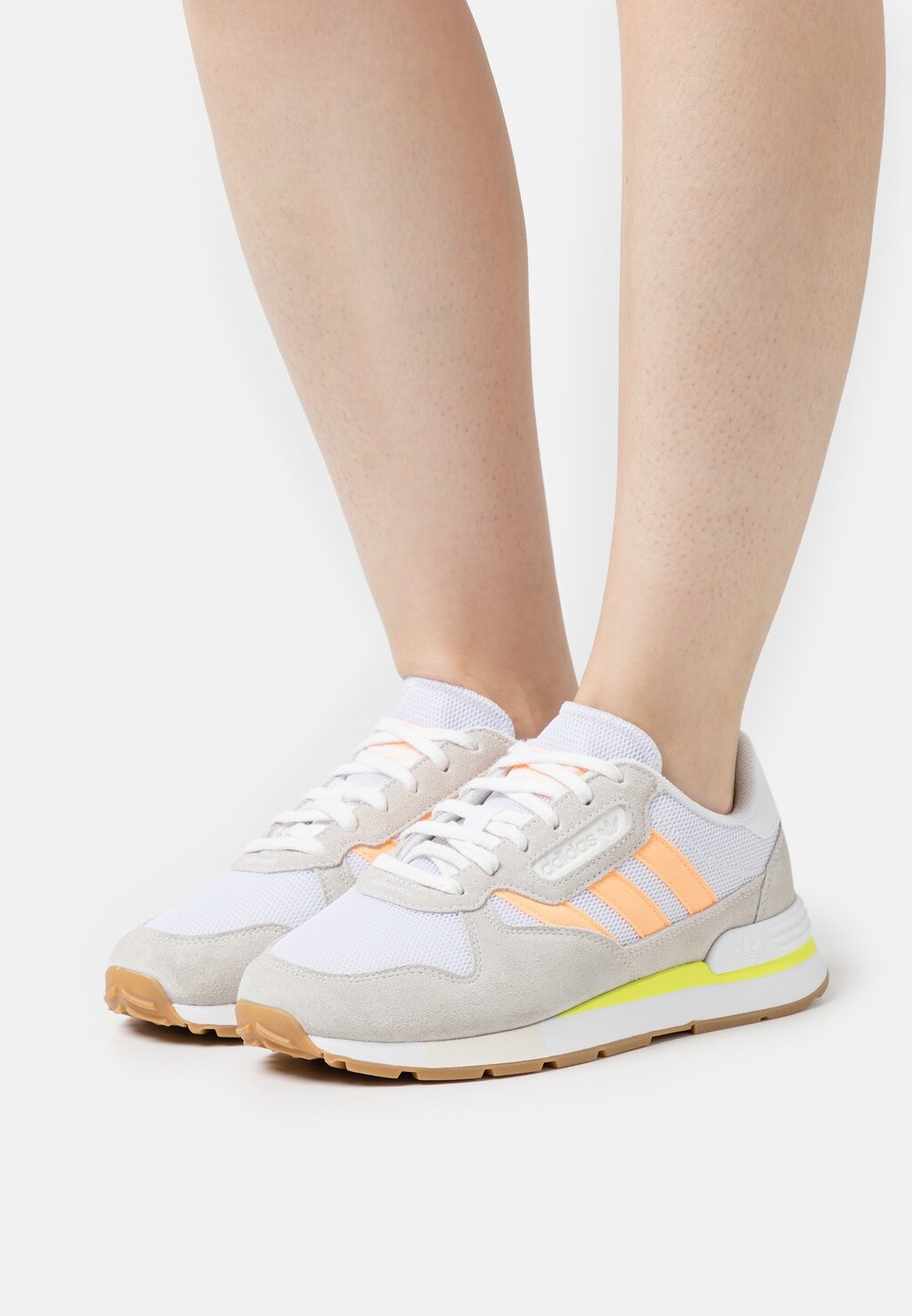 

Кроссовки adidas Originals Treziod, кремовый / кисло-оранжевый