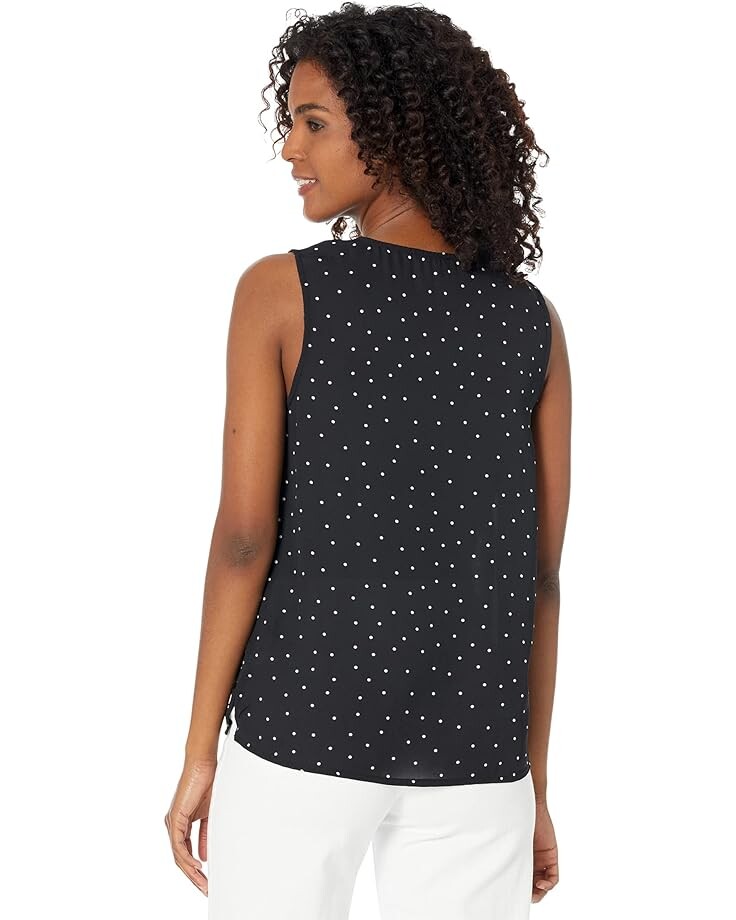 

Блуза Vince Camuto Sleeveless V-Neck Ruffle Front Pindot Blouse, цвет Rich Black