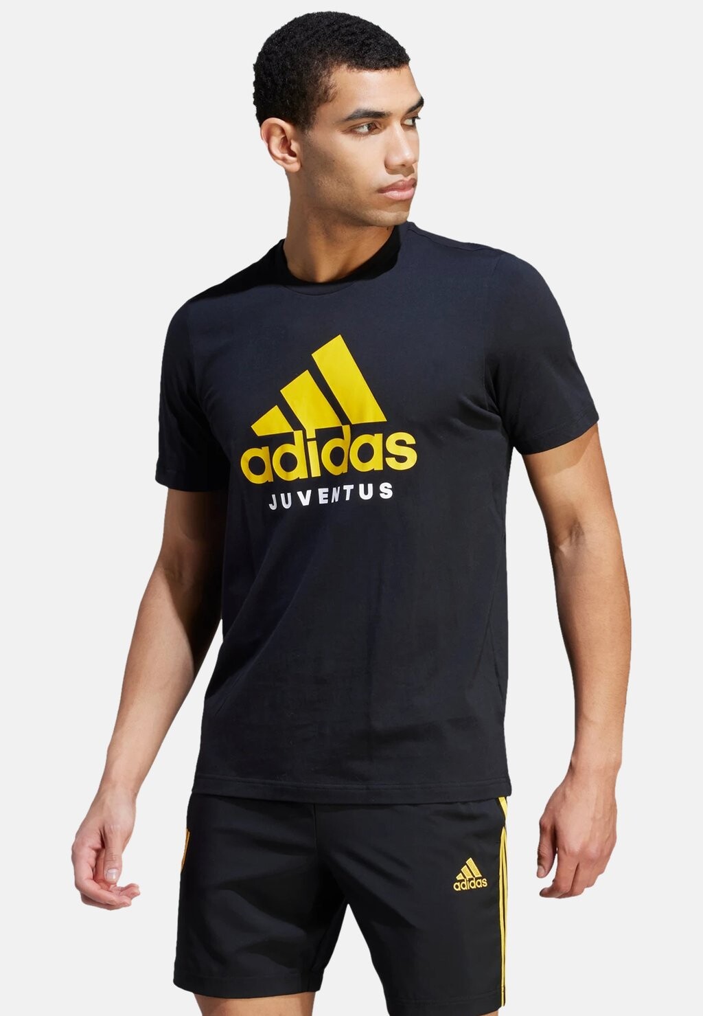 

Футболка с принтом adidas Originals, черный