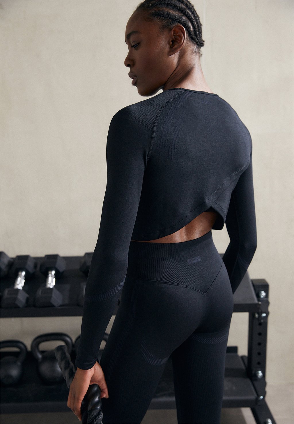 

Топ с длинными рукавами IMPACT SEAMLESS CROP ICANIWILL, цвет black