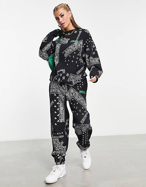 

Черный свитшот с принтом банданы ASOS Weekend Collective