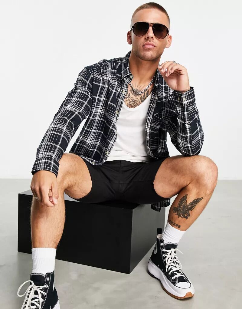 

Черная рубашка оверсайз в клетку в стиле 90-х годов ASOS