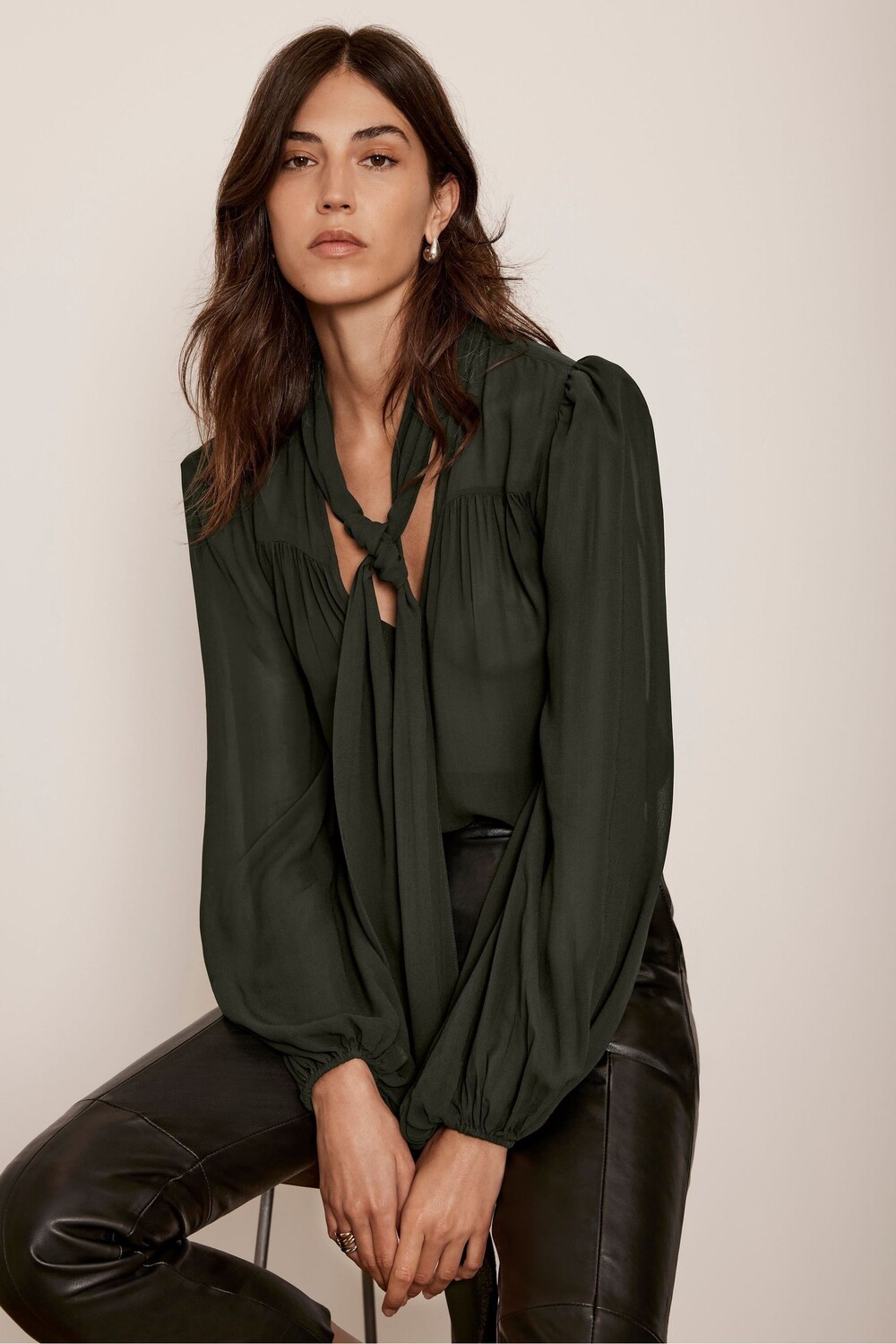 

Блузка с завязкой на шее Mint Velvet, зеленый