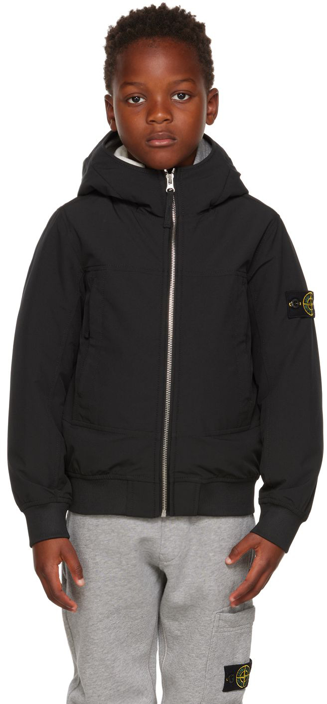 

Детская черная куртка Soft-Shell-R, черная Код поставщика: 771640131 Stone Island Junior