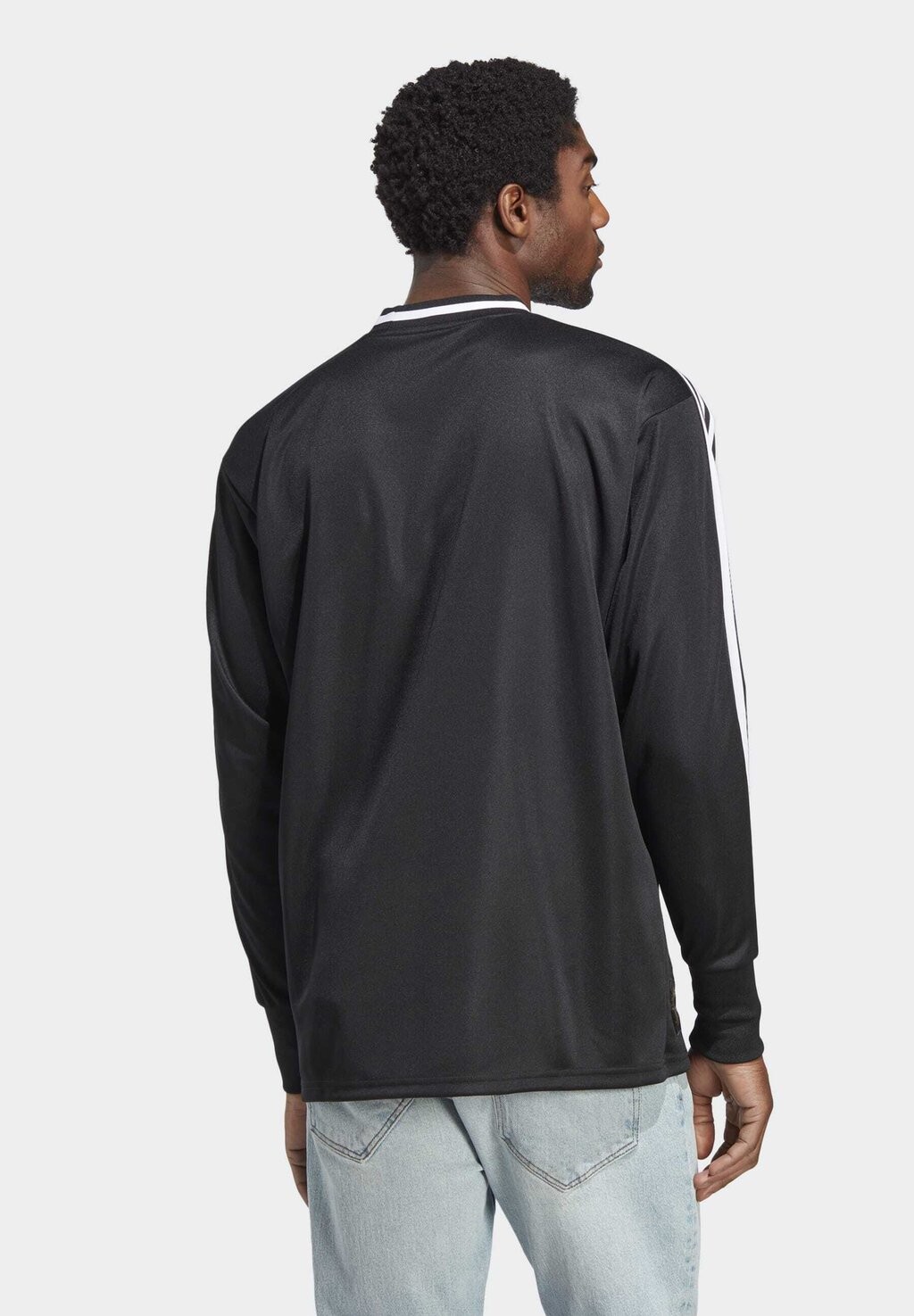 

Футболка Adidas