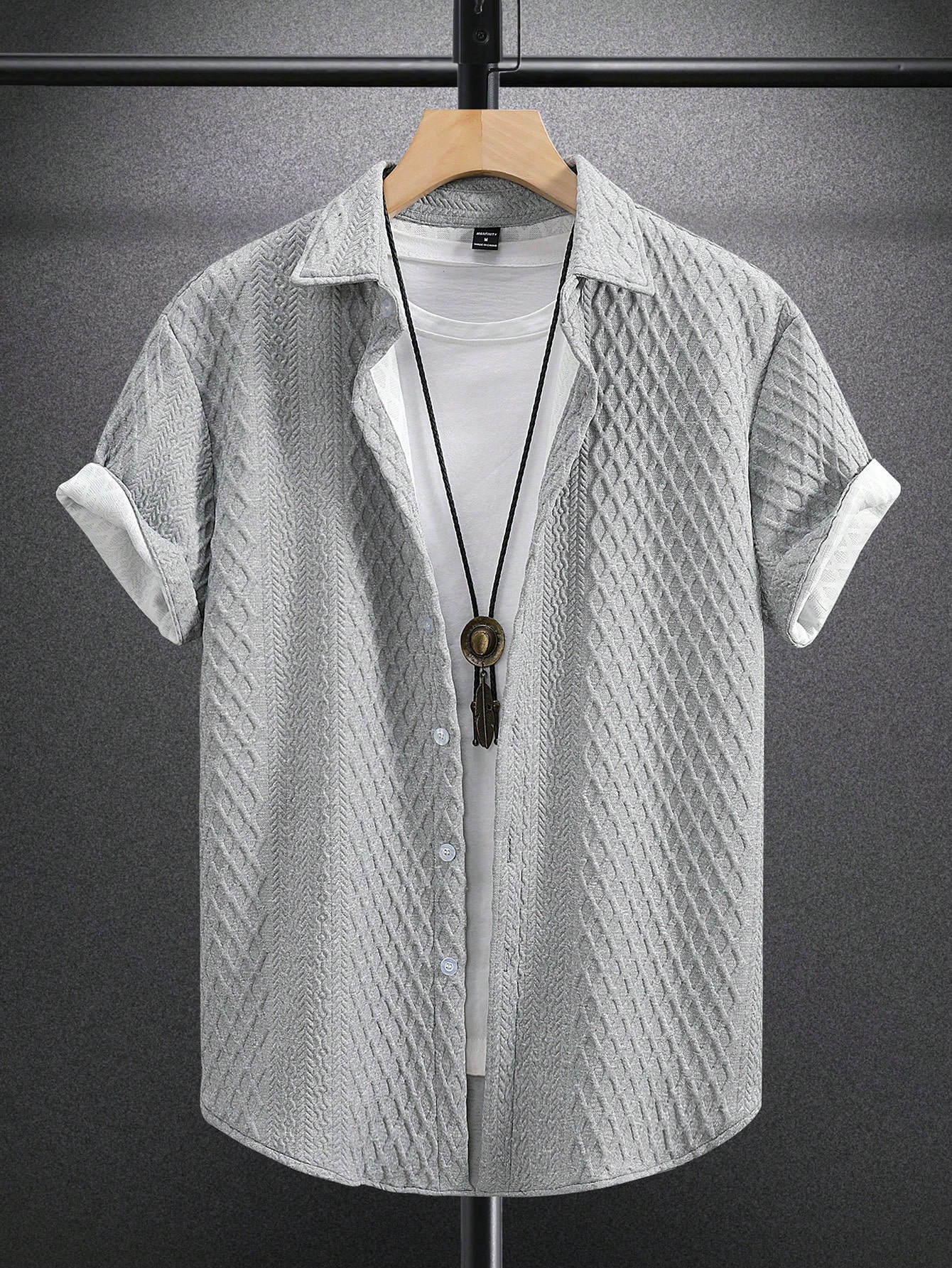 Мужская рубашка с коротким рукавом с тиснением сердца Manfinity Hypemode, серый текстурированная однотонная мужская футболка поло cb drytec genre cutter