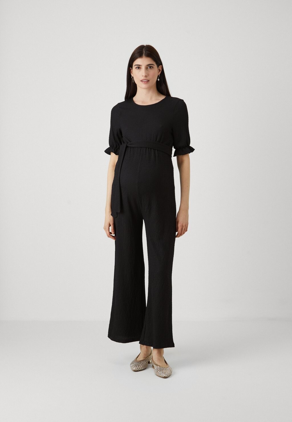 

Комбинезон OLMHARPER 2/4 FRILL JUMPSUIT ONLY MATERNITY, цвет black