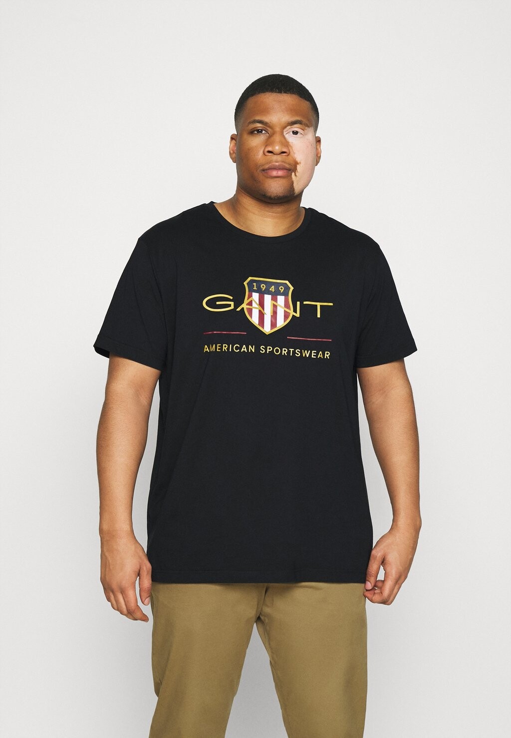 

Футболка с принтом GANT, черный