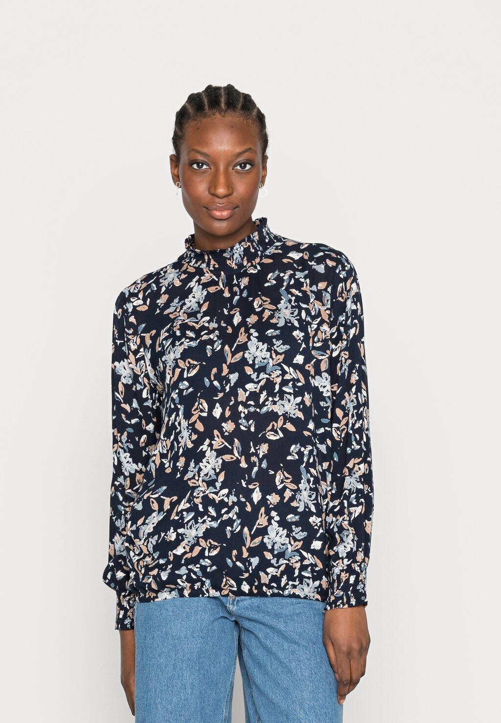 

Блузка KAFAY AMBER BLOUSE Kaffe, полночь/коричневые листья