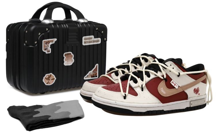 

Женские кроссовки для скейтбординга Nike Dunk