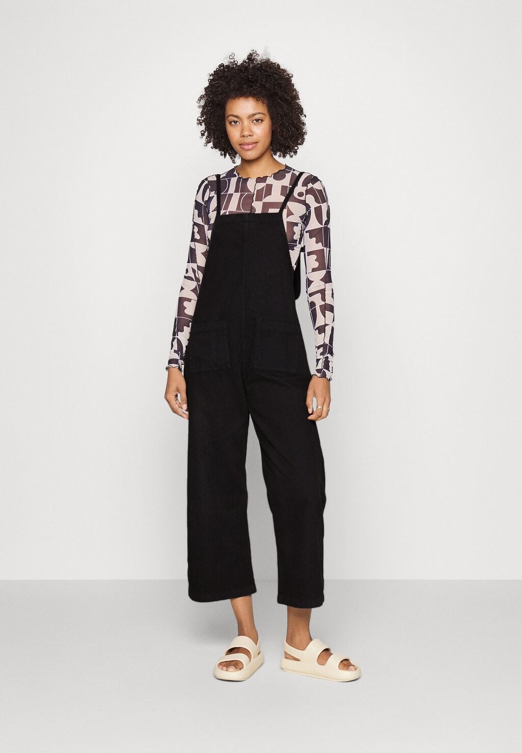 

Комбинезон Monki