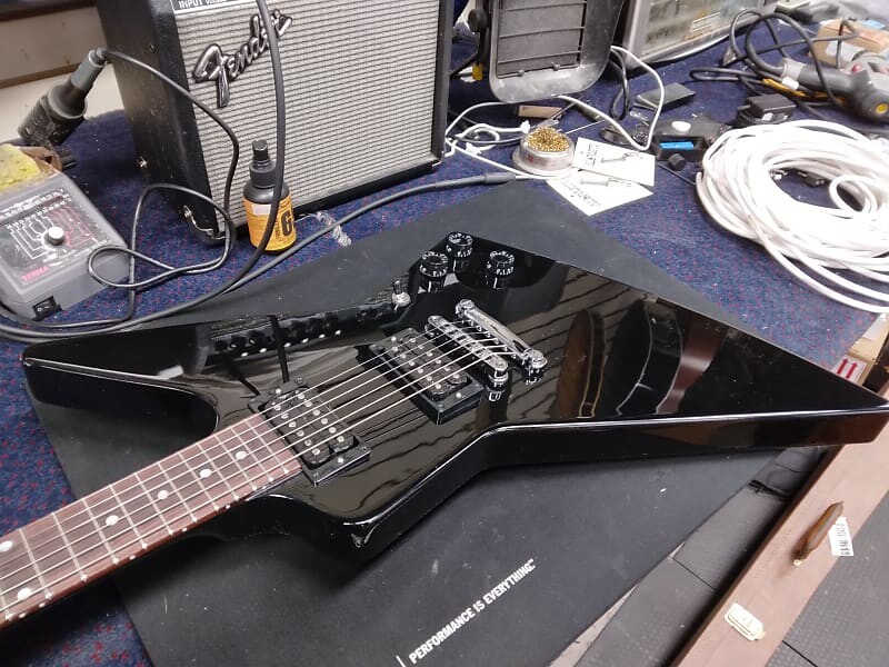 

Электрогитара Gibson '80s Explorer 2023 - Present - Ebony