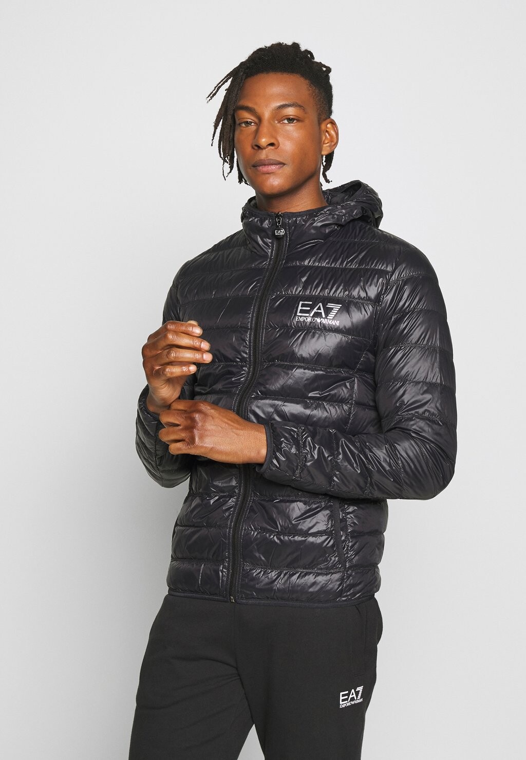 

Пуховик Armani Emporio