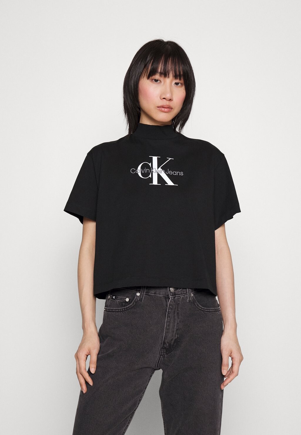 

Футболка с принтом Calvin Klein Jeans, черный