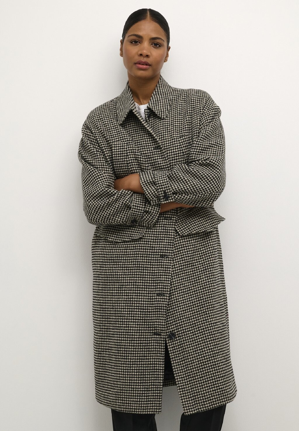 

Классическое пальто Kaffe GERLY, цвет black beige mini check
