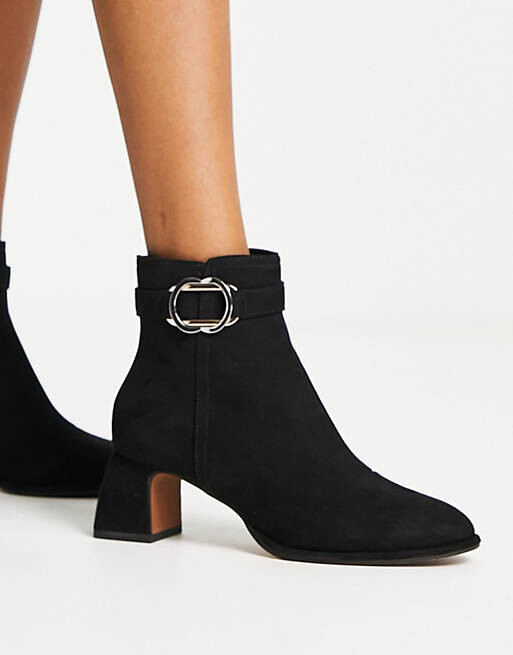 

Черные ботильоны на каблуке с широкой посадкой River Island
