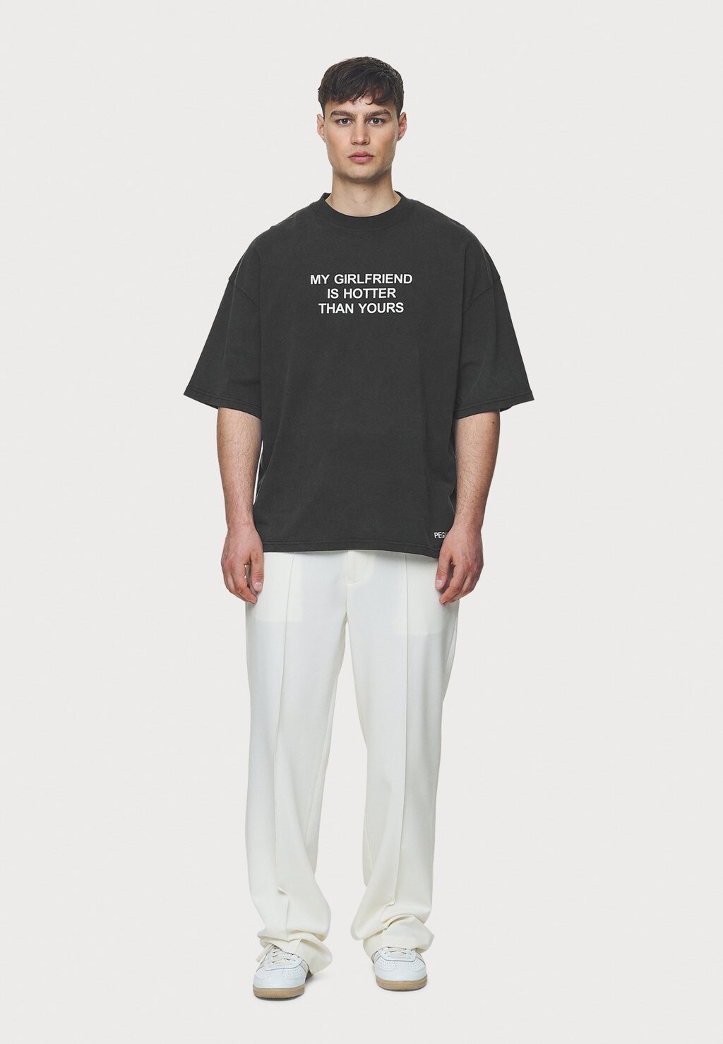 

Принт на футболке LOBOS BOXY TEE Pegador, черный