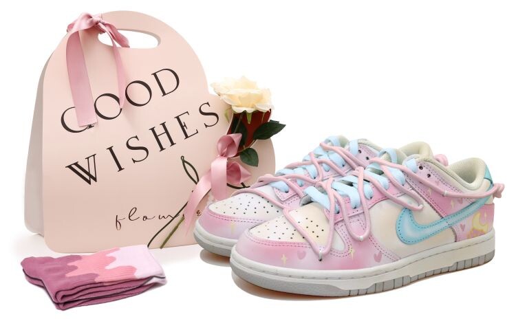 

Женские кроссовки для скейтбординга Nike Dunk