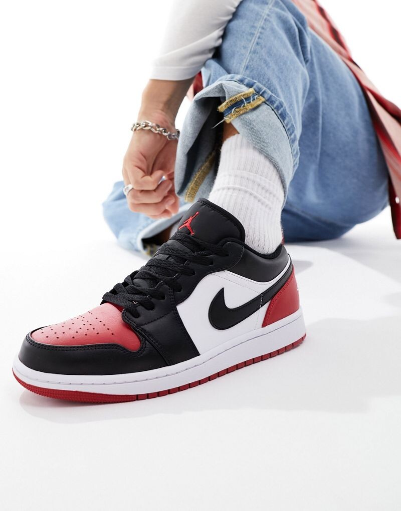

Кроссовки Jordan Air Jordan 1 Low белого и красного цвета для спортзала