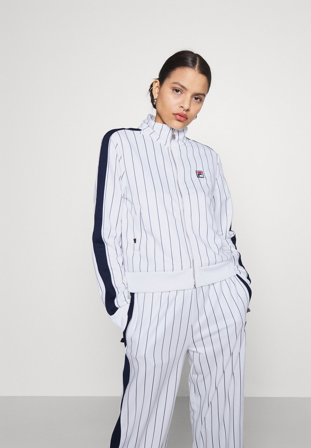 

Куртка летняя Fila