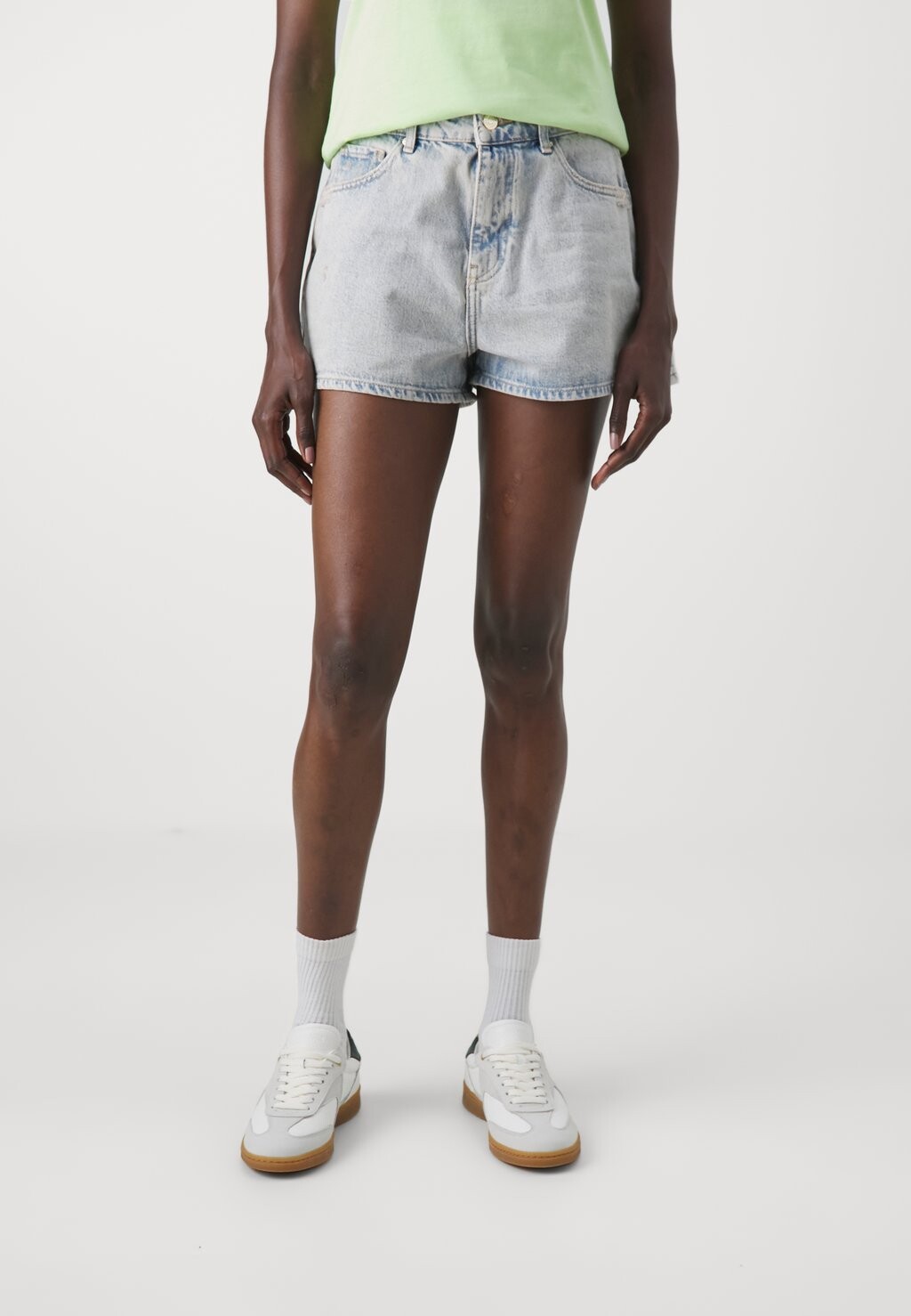 

Джинсовые шорты Armani Exchange, синий деним