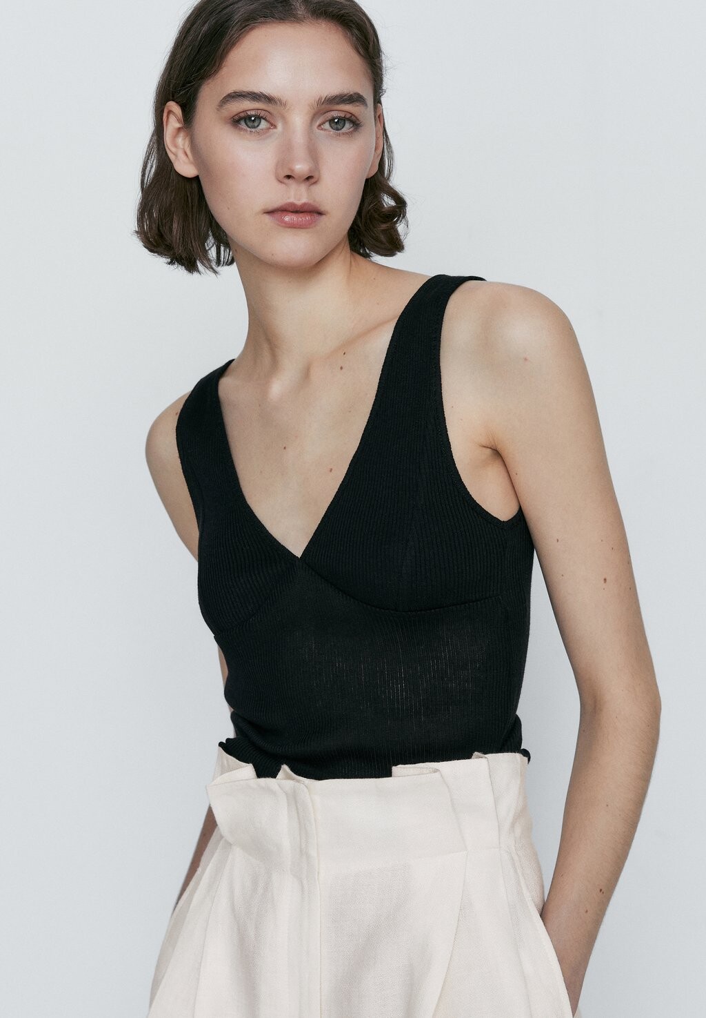 

Топ Massimo Dutti, черный