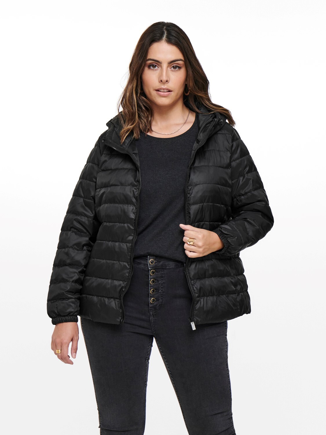 

Куртка ONLY Wattierte Puffer Stepp Plus Size Übergrößen, черный