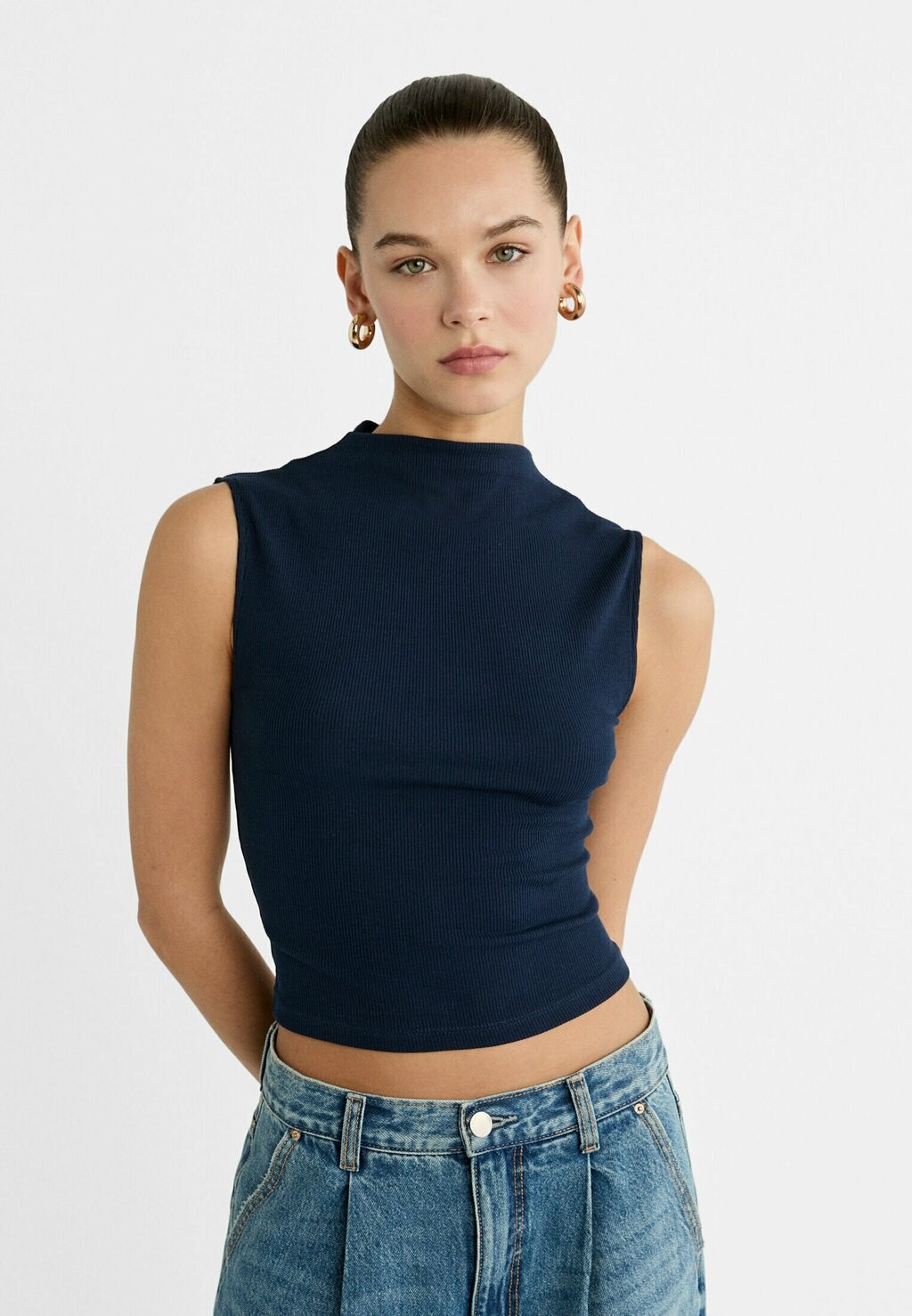 

Топ Stradivarius, цвет dark blue