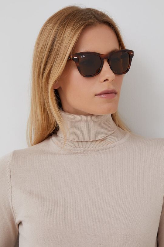 

Солнцезащитные очки Ray-Ban, коричневый