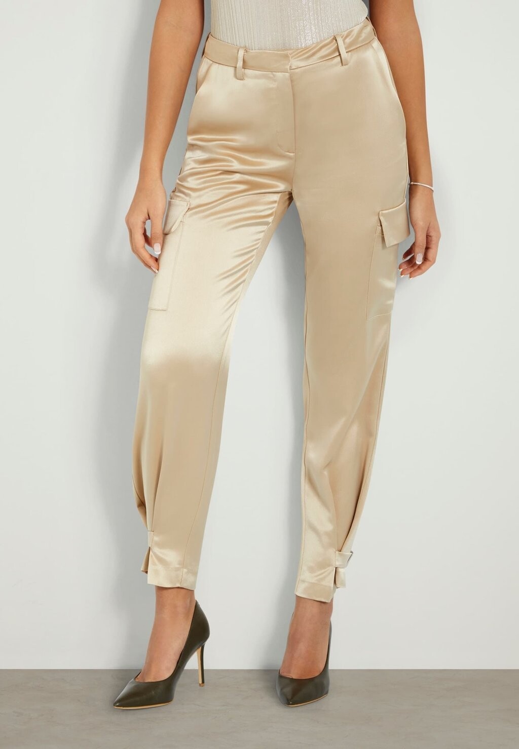 

Брюки-карго Guess, цвет beige