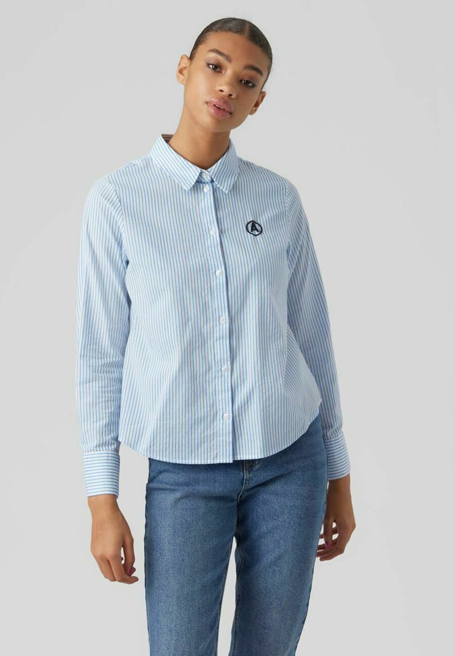 

Рубашка Vero Moda с нашивкой, синий