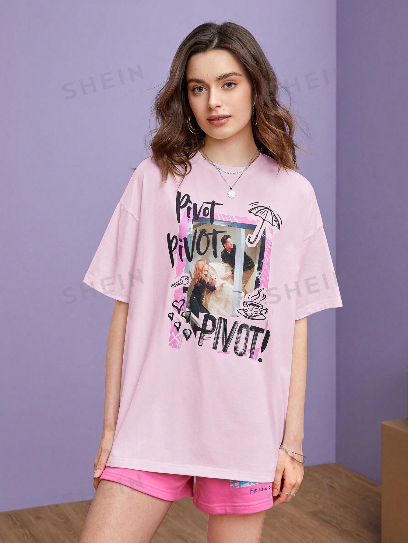 цена Женская футболка с заниженными плечами SHEIN с портретом и буквенным принтом, детский розовый