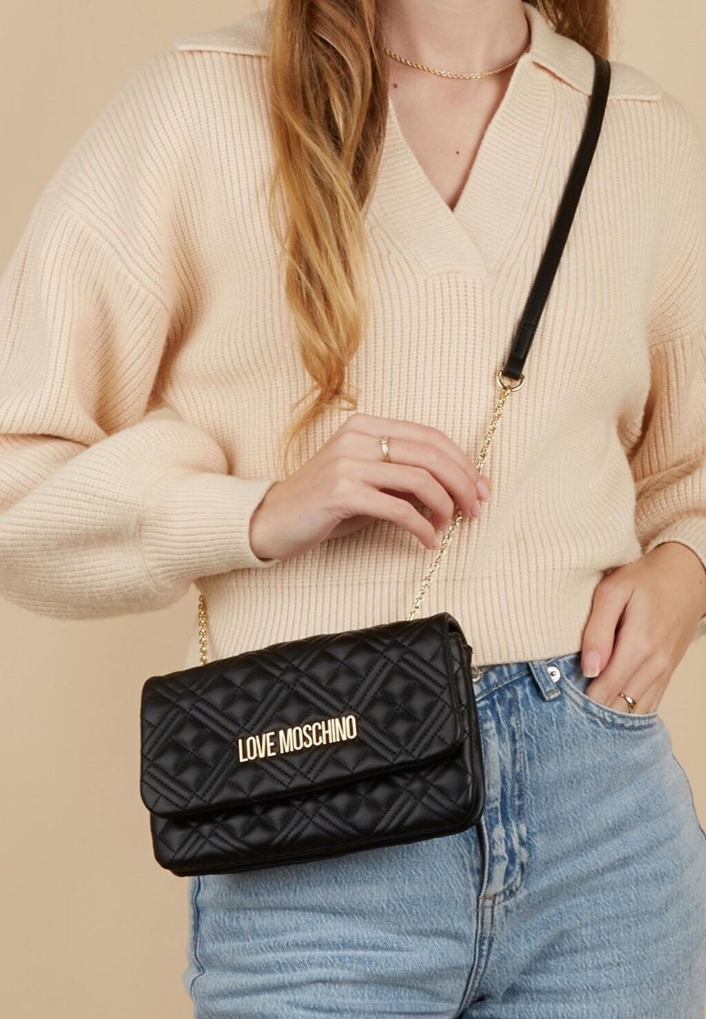 

Сумка через плечо Love Moschino, цвет schwarz
