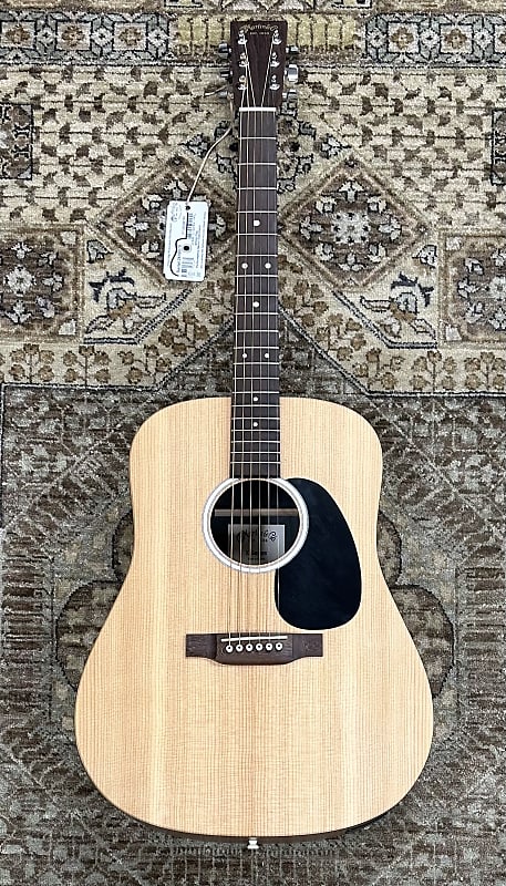 

Акустическая гитара Martin DX2E-02 Dreadnought Acoustic-Electric Guitar w/ Gig Bag, Setup #8878