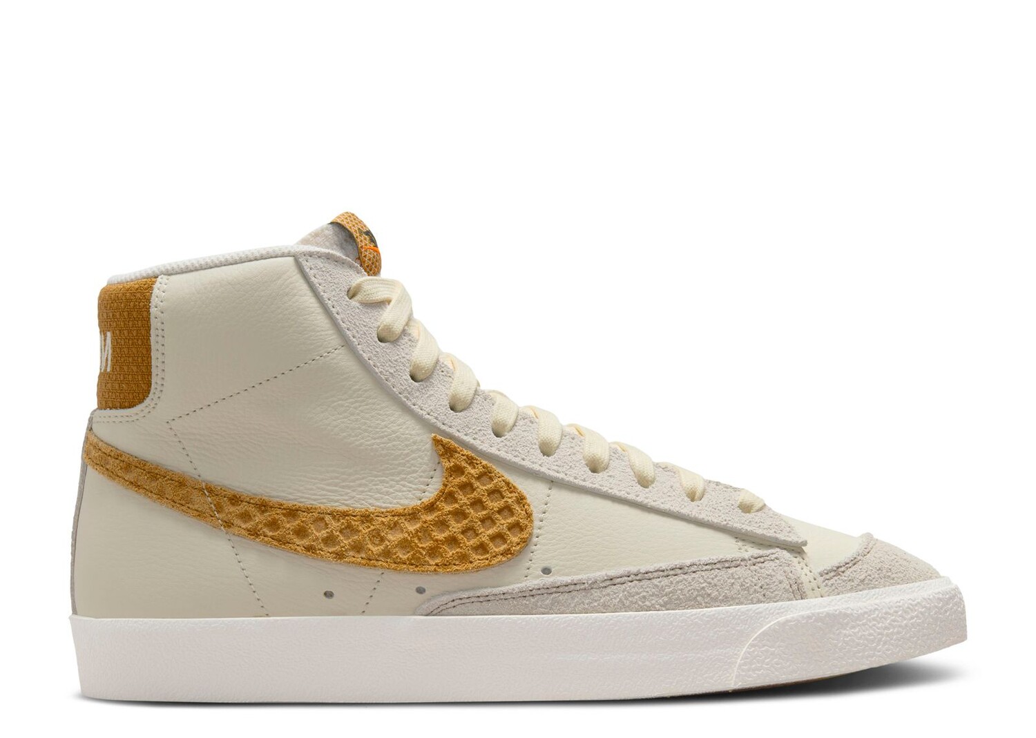 

Кроссовки Nike Blazer Mid '77 'Waffle', кремовый, Бежевый