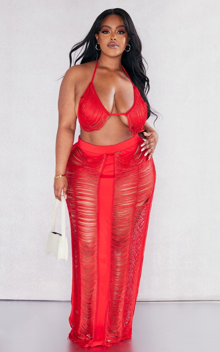 

PrettyLittleThing Плюс красная длинная юбка с бахромой
