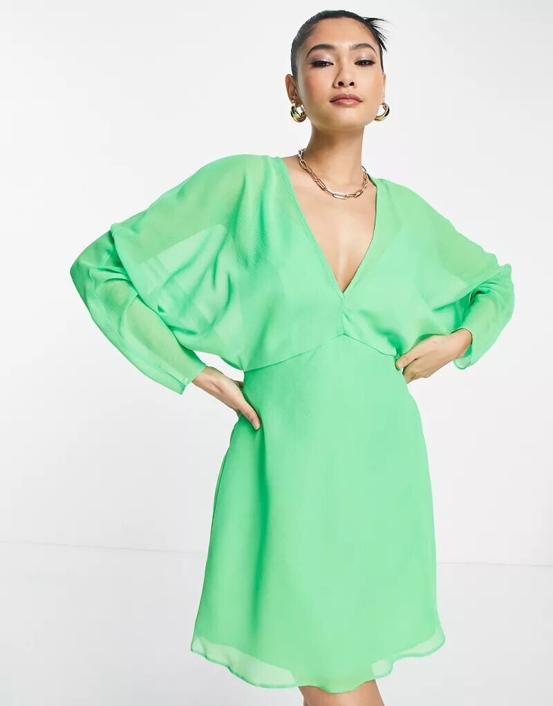 

Мягкое платье мини с рукавами «летучая мышь» ASOS