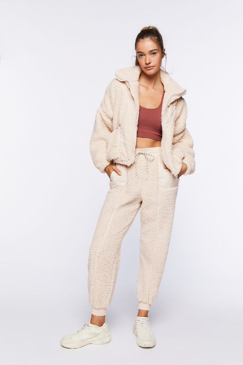 

Джоггеры Active из искусственной овчины Forever 21