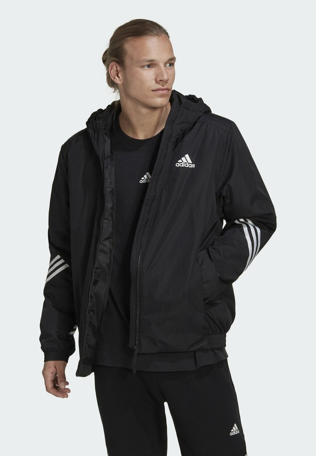 

Куртка зимняя Adidas