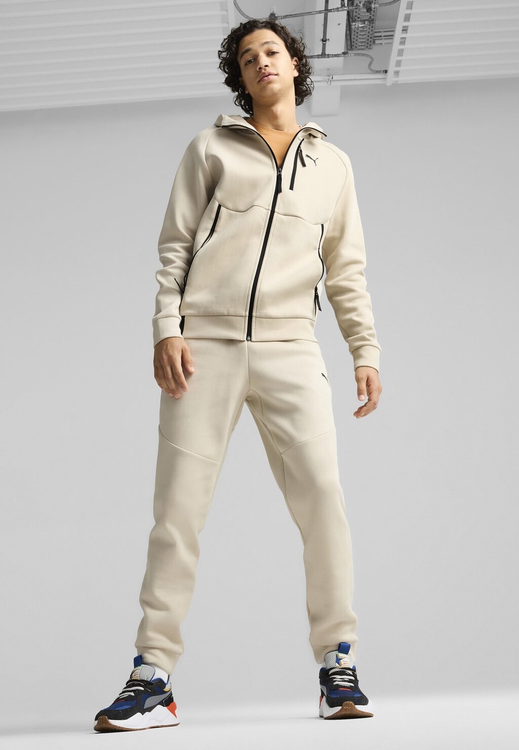 

Толстовка TECH Puma, бежевый