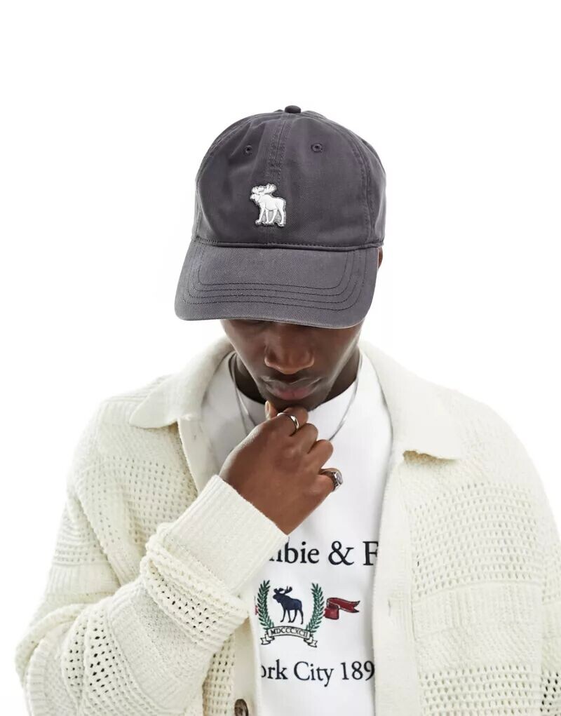 

Черная бейсболка с силиконовым логотипом Abercrombie & Fitch