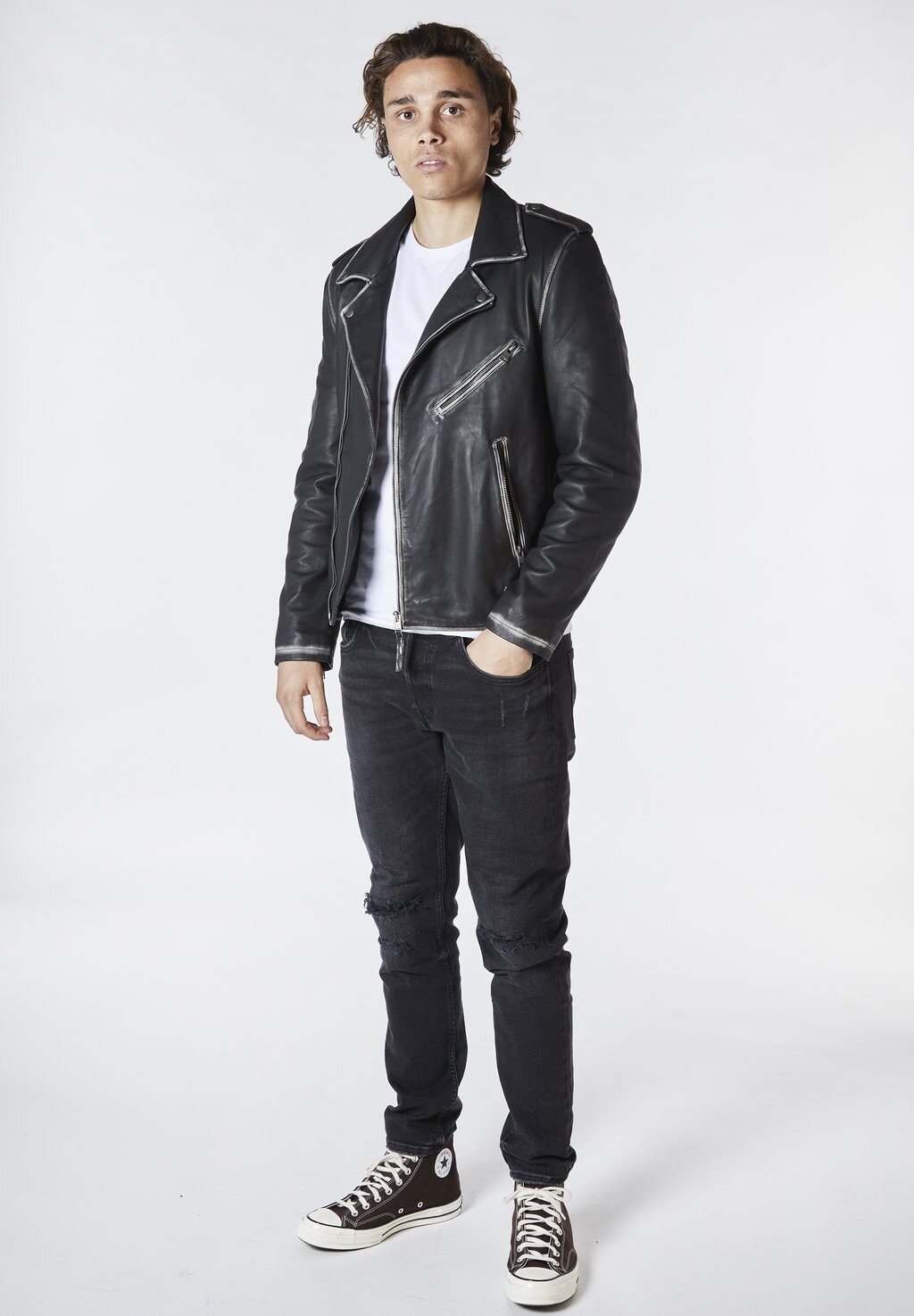 

Кожаная куртка BLADE BIKER DISTRESS Bolongaro Trevor, черный