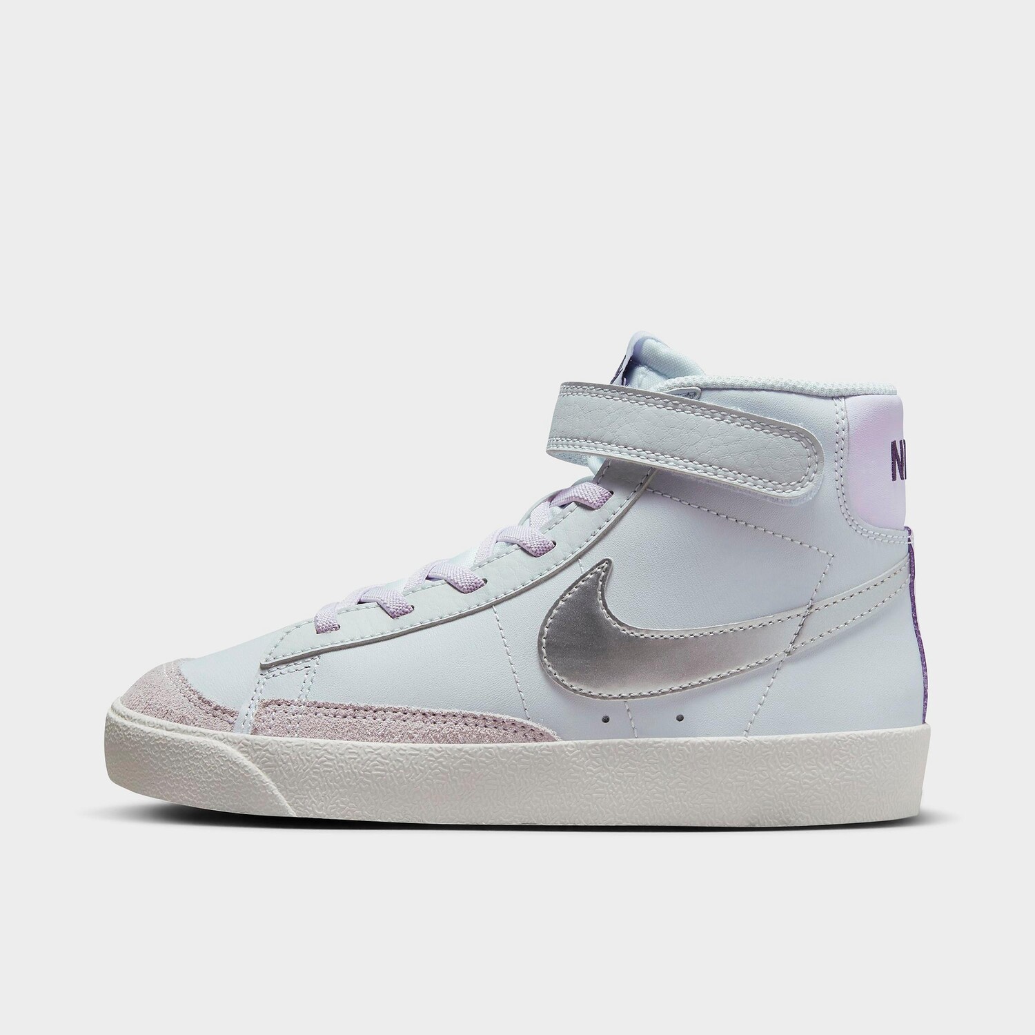 

Повседневная обувь Nike Blazer Mid '77 для маленьких детей из эластичного кружева, белый