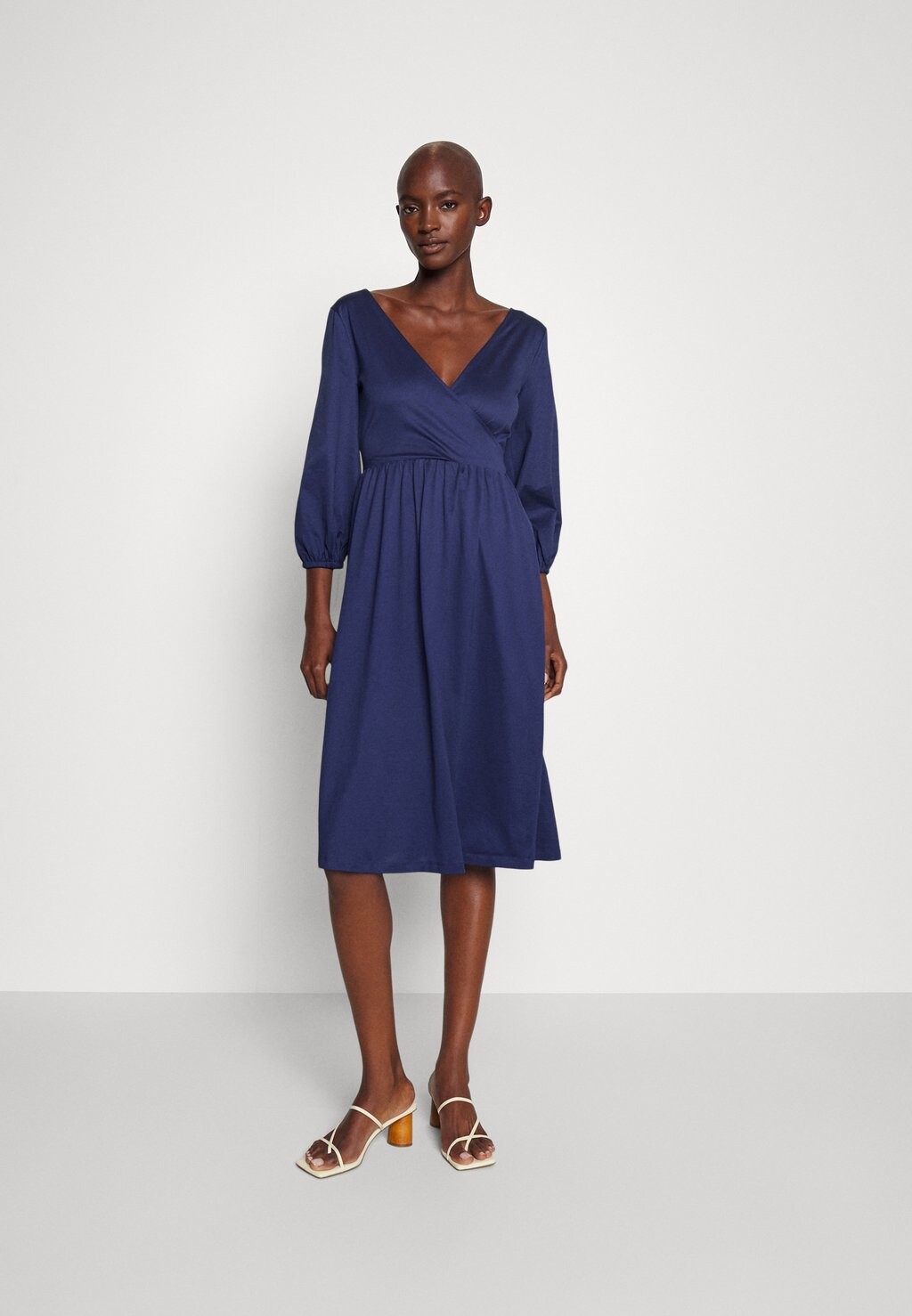 

Платье из джерси WEEKEND MaxMara, синий