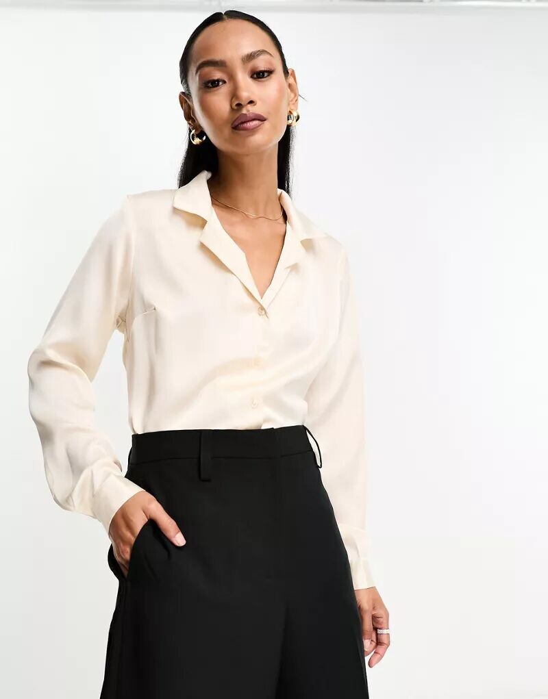 

Атласная рубашка белого цвета слоновой кости ASOS Ultimate