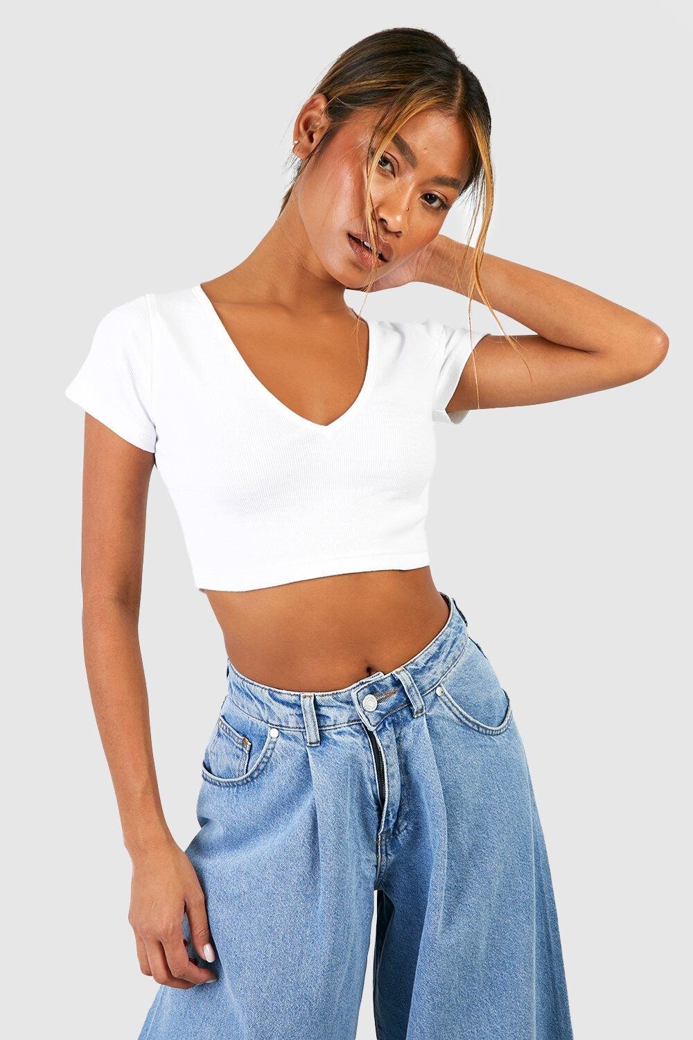 

Укороченный топ с короткими рукавами и v-образным вырезом basic Boohoo, белый