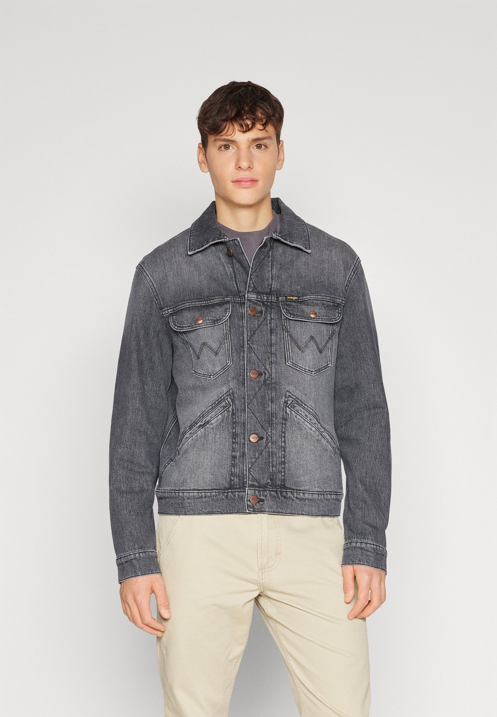 Джинсовая куртка Wrangler, цвет marshall цена и фото