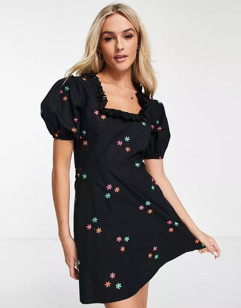 

Черное платье мини из поплина Miss Selfridge с цветочной вышивкой