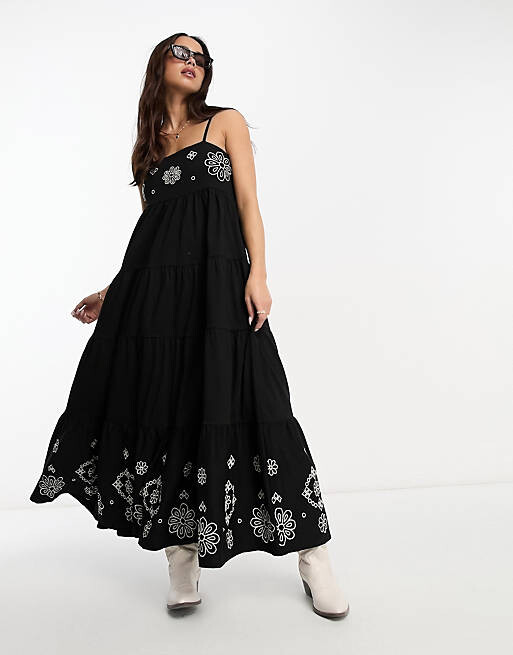 

Черное платье-комбинация макси с вышивкой Miss Selfridge